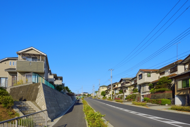 土地の高低差が建築費用を決める 高低差を活用する方法とは ハウスメーカーコラム コスモ建設